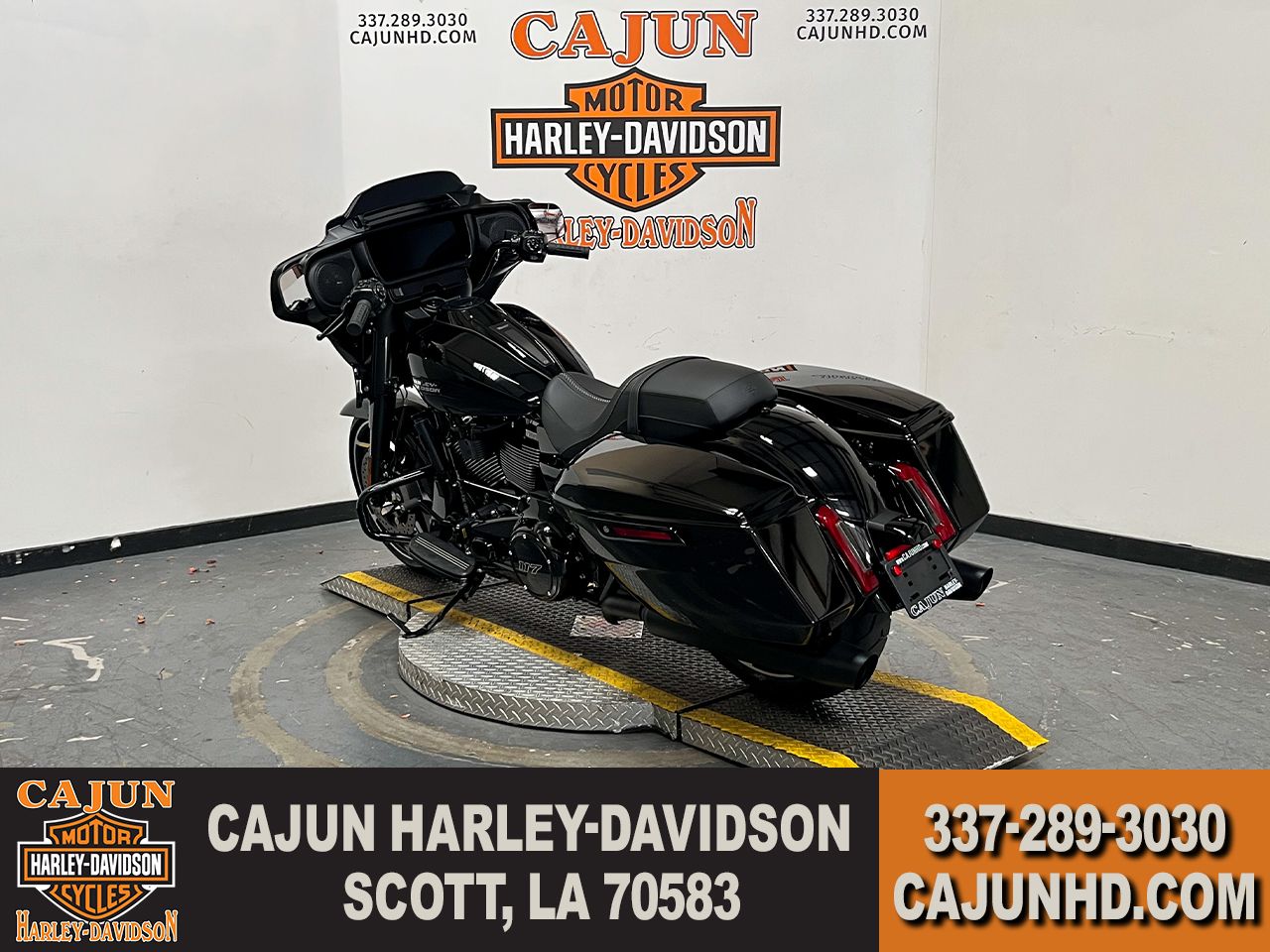 2025 Harley-Davidson Street Glide® in Scott, Louisiana - Photo 6