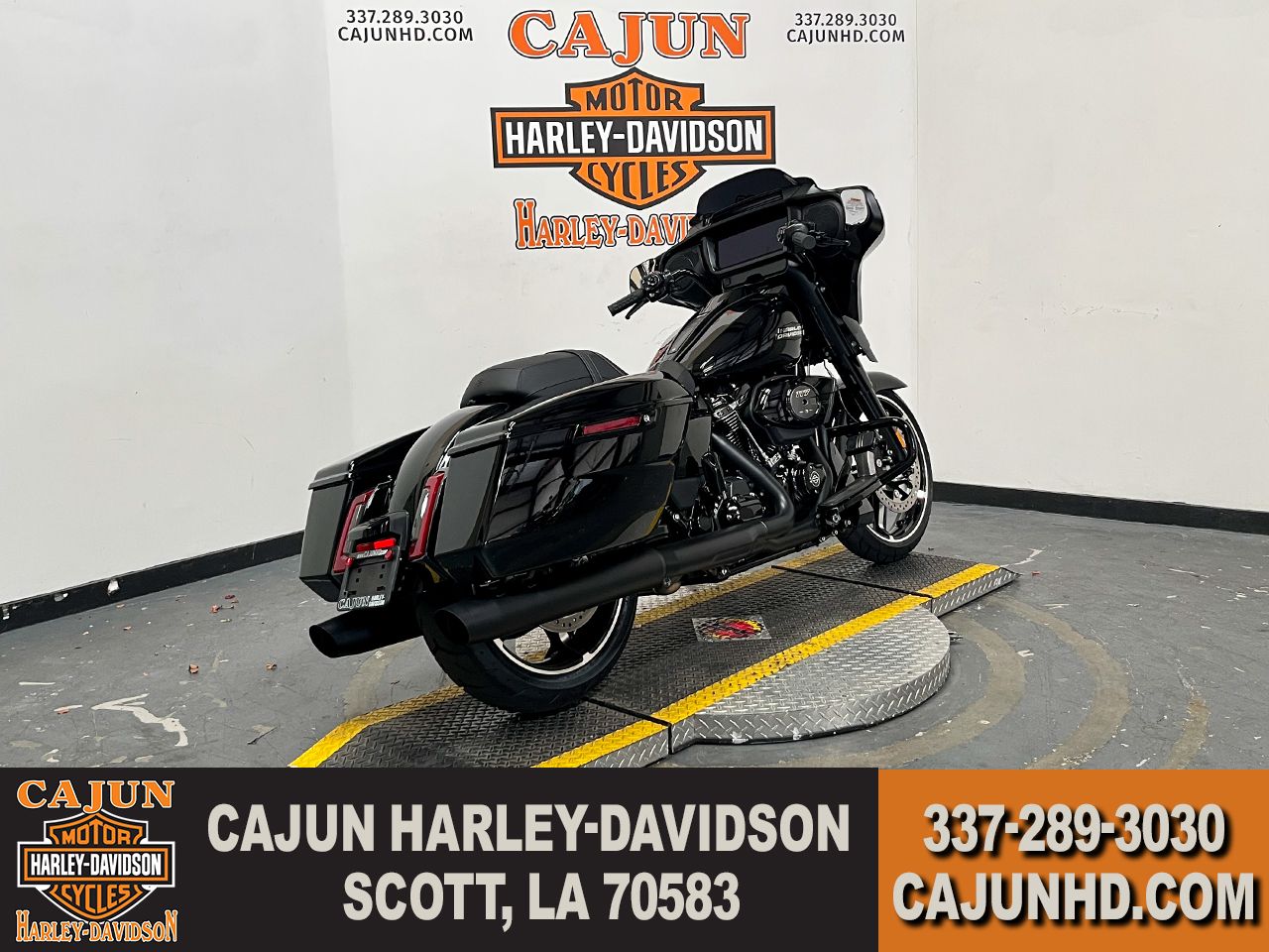 2025 Harley-Davidson Street Glide® in Scott, Louisiana - Photo 8