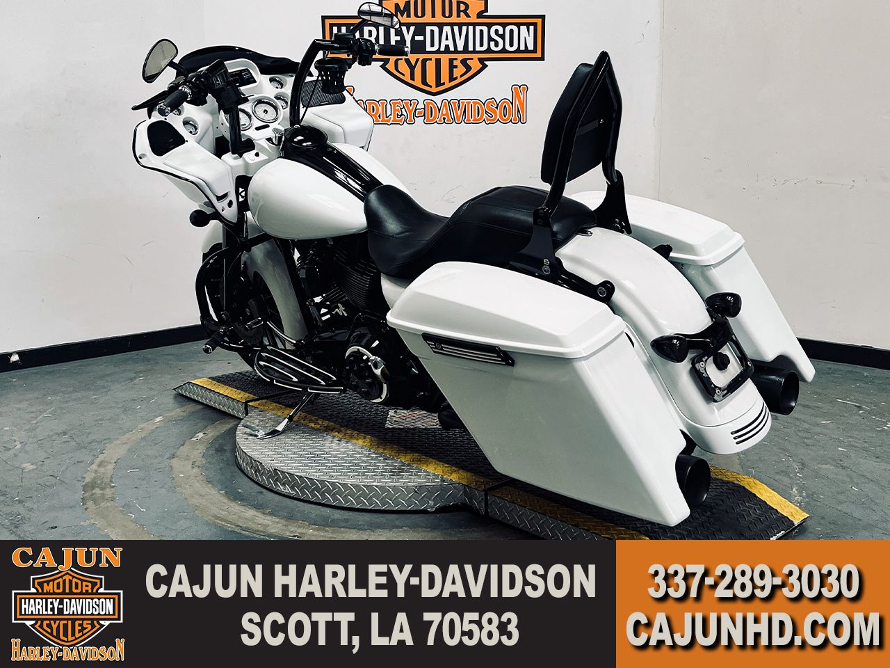 2012 Harley-Davidson Road Glide® Custom in Scott, Louisiana - Photo 6