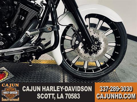2012 Harley-Davidson Road Glide® Custom in Scott, Louisiana - Photo 9