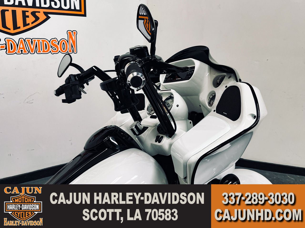 2012 Harley-Davidson Road Glide® Custom in Scott, Louisiana - Photo 11