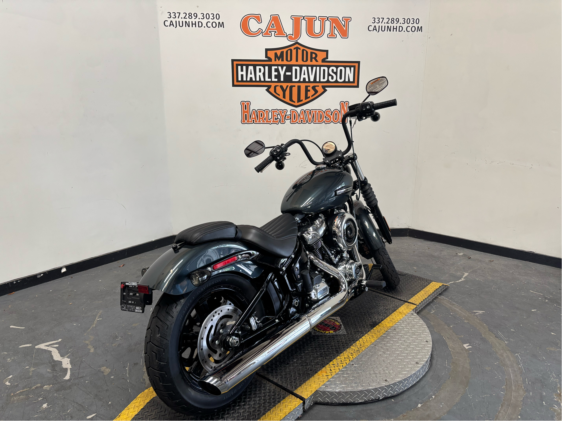 2025 Harley-Davidson Street Bob® in Scott, Louisiana - Photo 3