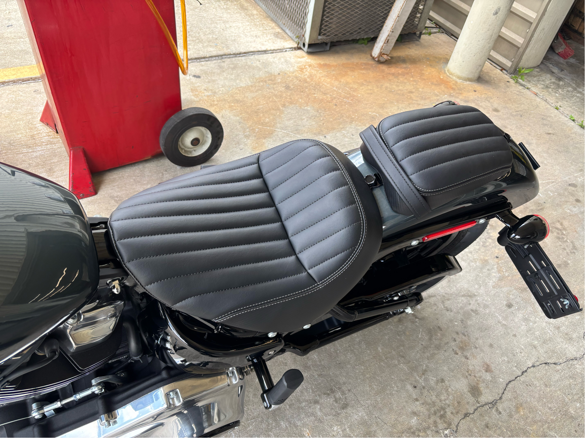 2025 Harley-Davidson Street Bob® in Scott, Louisiana - Photo 10