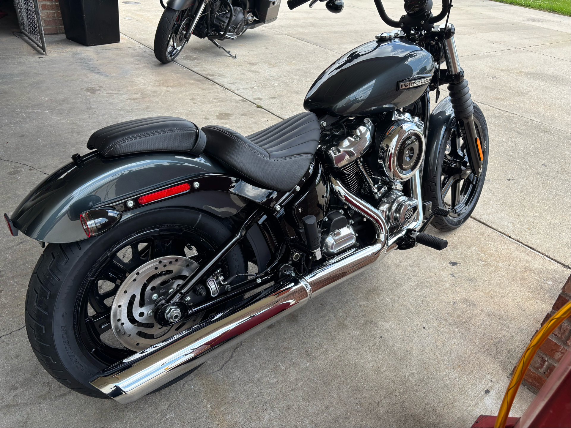 2025 Harley-Davidson Street Bob® in Scott, Louisiana - Photo 11