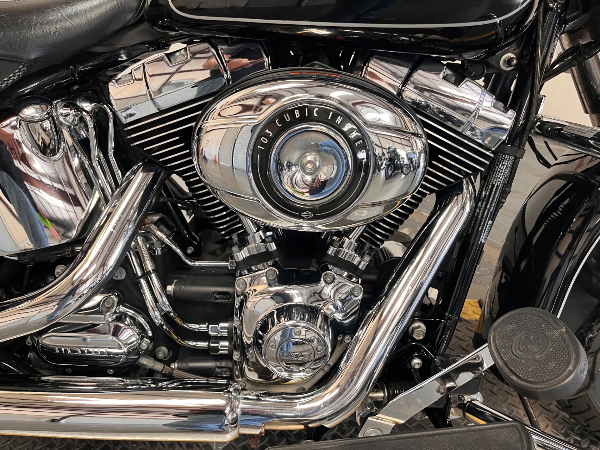 2015 Harley-Davidson Heritage Softail® Classic 5