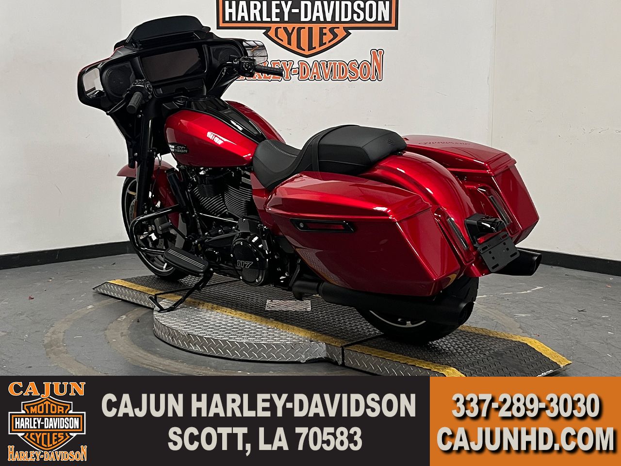 2025 Harley-Davidson Street Glide® in Scott, Louisiana - Photo 6