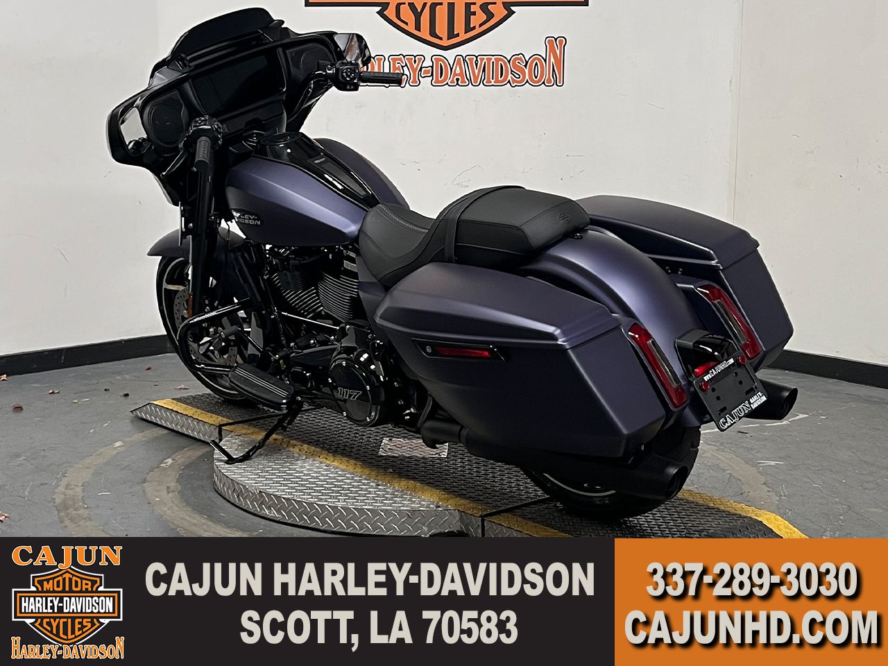 2025 Harley-Davidson Street Glide® in Scott, Louisiana - Photo 6