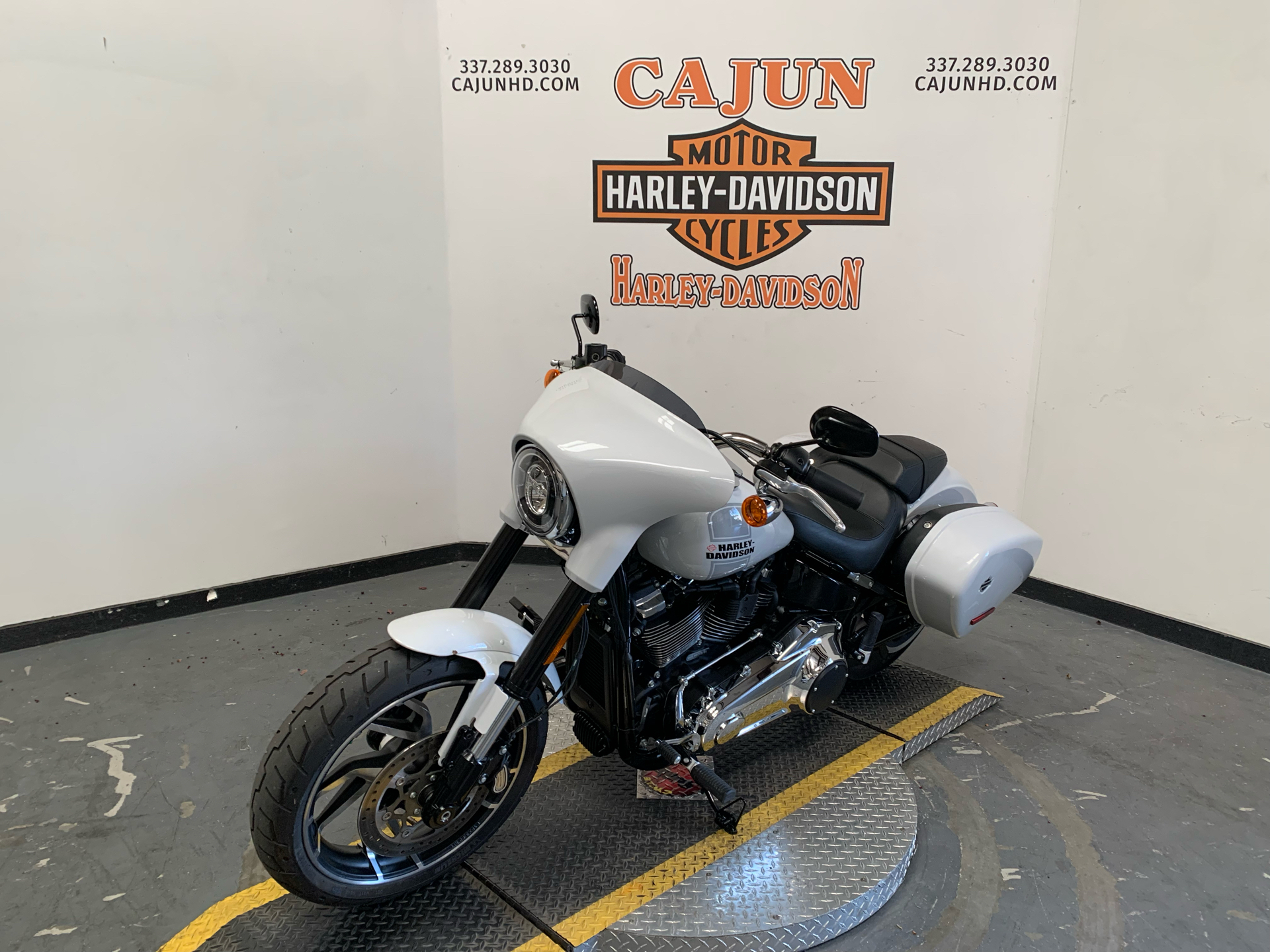 2021 Harley-Davidson Sport Glide® in Scott, Louisiana - Photo 9