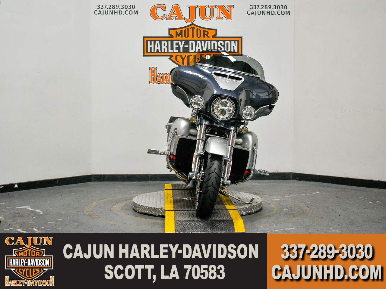 Used Motorcycle - Photo 3