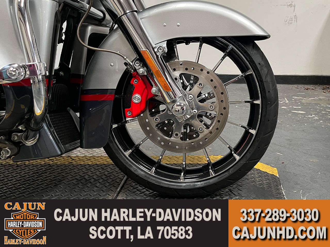 2019 Harley-Davidson CVO™ Street Glide® in Scott, Louisiana - Photo 9