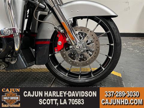 2019 Harley-Davidson CVO™ Street Glide® in Scott, Louisiana - Photo 9