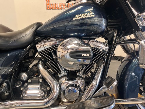 2016 Harley-Davidson Street Glide® Special in Scott, Louisiana - Photo 2