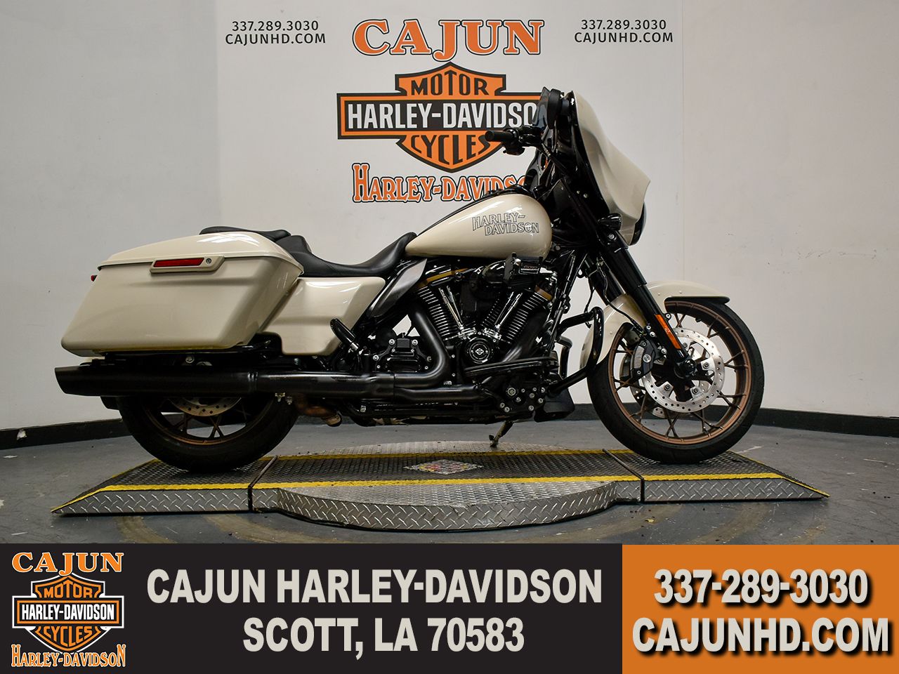 2023 Street Glide St - Photo 1
