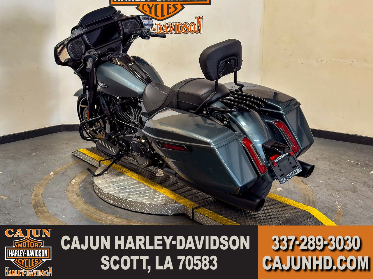2025 Harley-Davidson Street Glide® in Scott, Louisiana - Photo 6