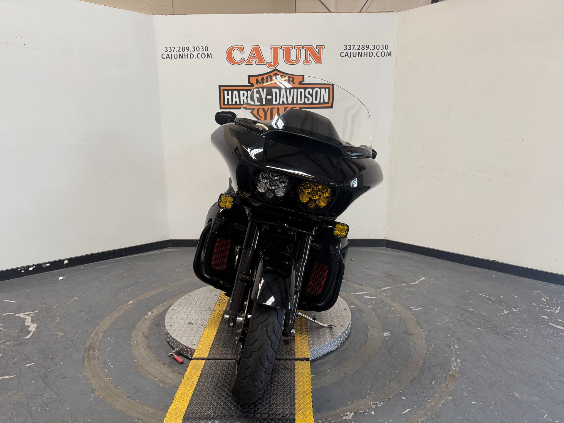 2021 Harley-Davidson Road Glide® Limited 3