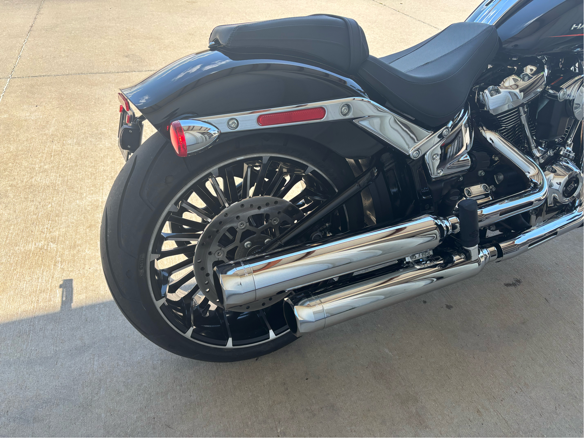 2024 Harley-Davidson Breakout® in Scott, Louisiana - Photo 9