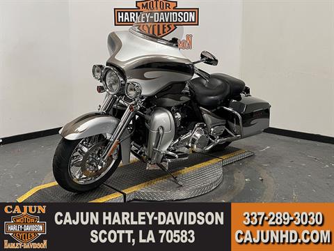 2013 Harley-Davidson CVO™ Ultra Classic® Electra Glide® in Scott, Louisiana - Photo 4