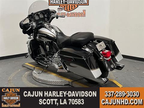 2013 Harley-Davidson CVO™ Ultra Classic® Electra Glide® in Scott, Louisiana - Photo 6