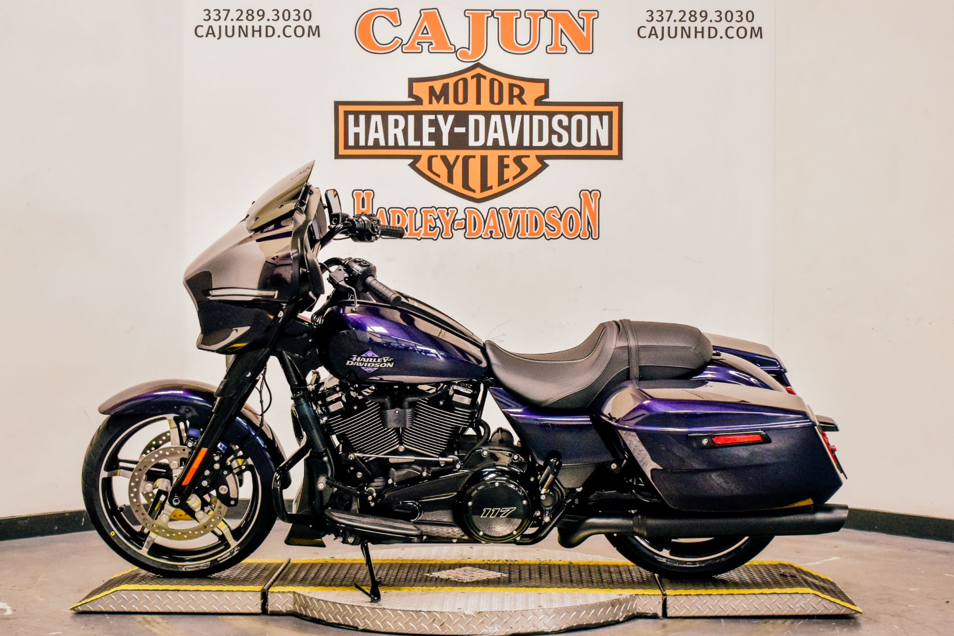 2025 Harley-Davidson Street Glide® in Scott, Louisiana - Photo 5