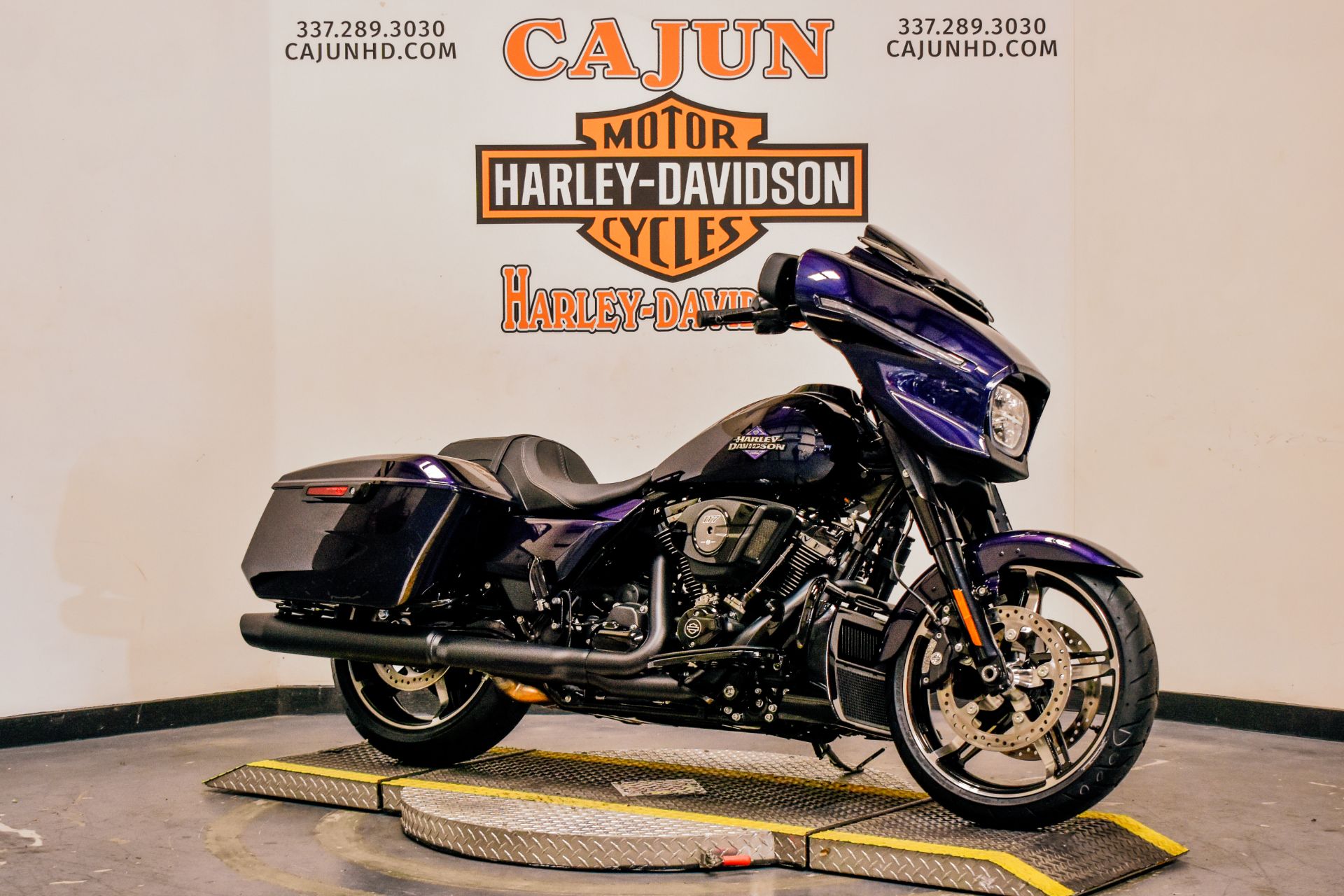 2025 Harley-Davidson Street Glide® in Scott, Louisiana - Photo 2