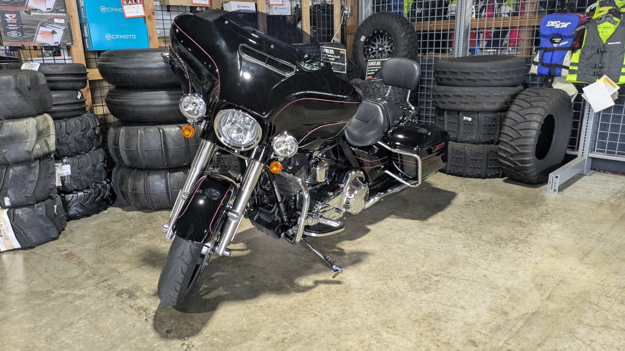 2014 Harley-Davidson Street Glide® Special 2