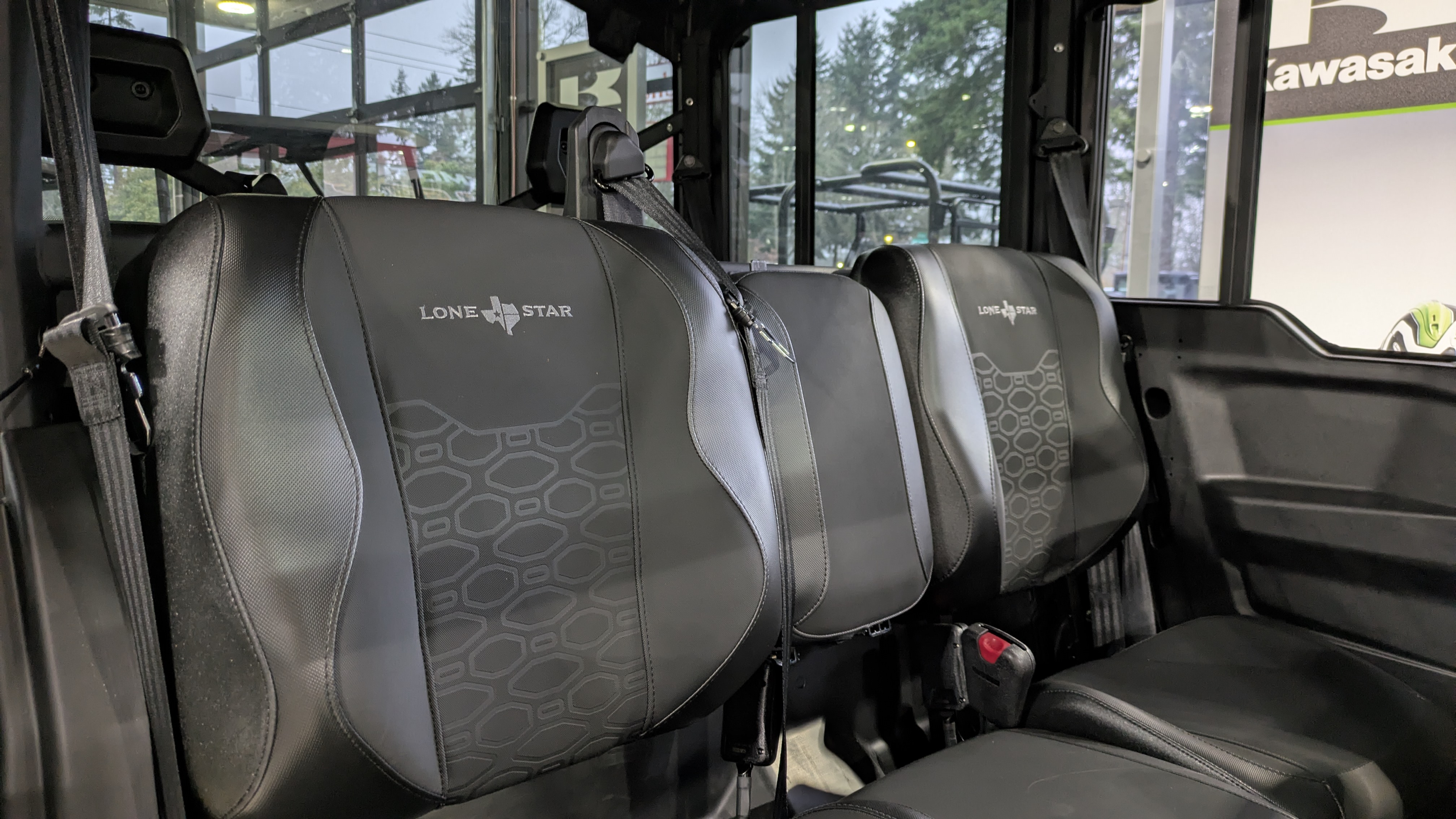 2025 Can-Am Defender MAX Lone Star CAB in Lacey, Washington - Photo 4