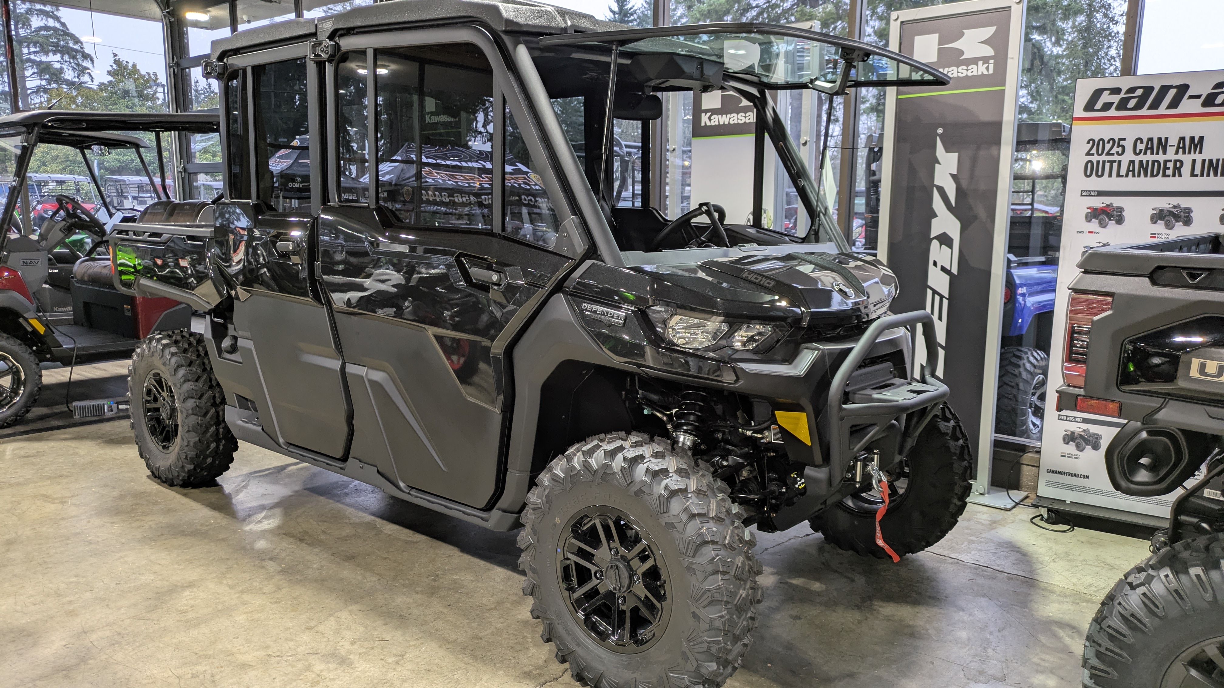 2025 Can-Am Defender MAX Lone Star CAB in Lacey, Washington - Photo 6
