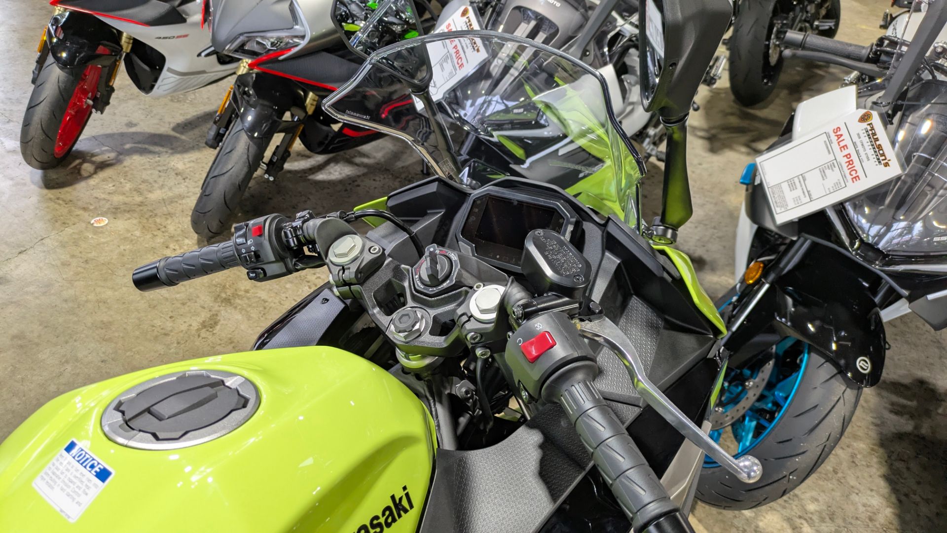 2026 Kawasaki Ninja® 500 ABS 6