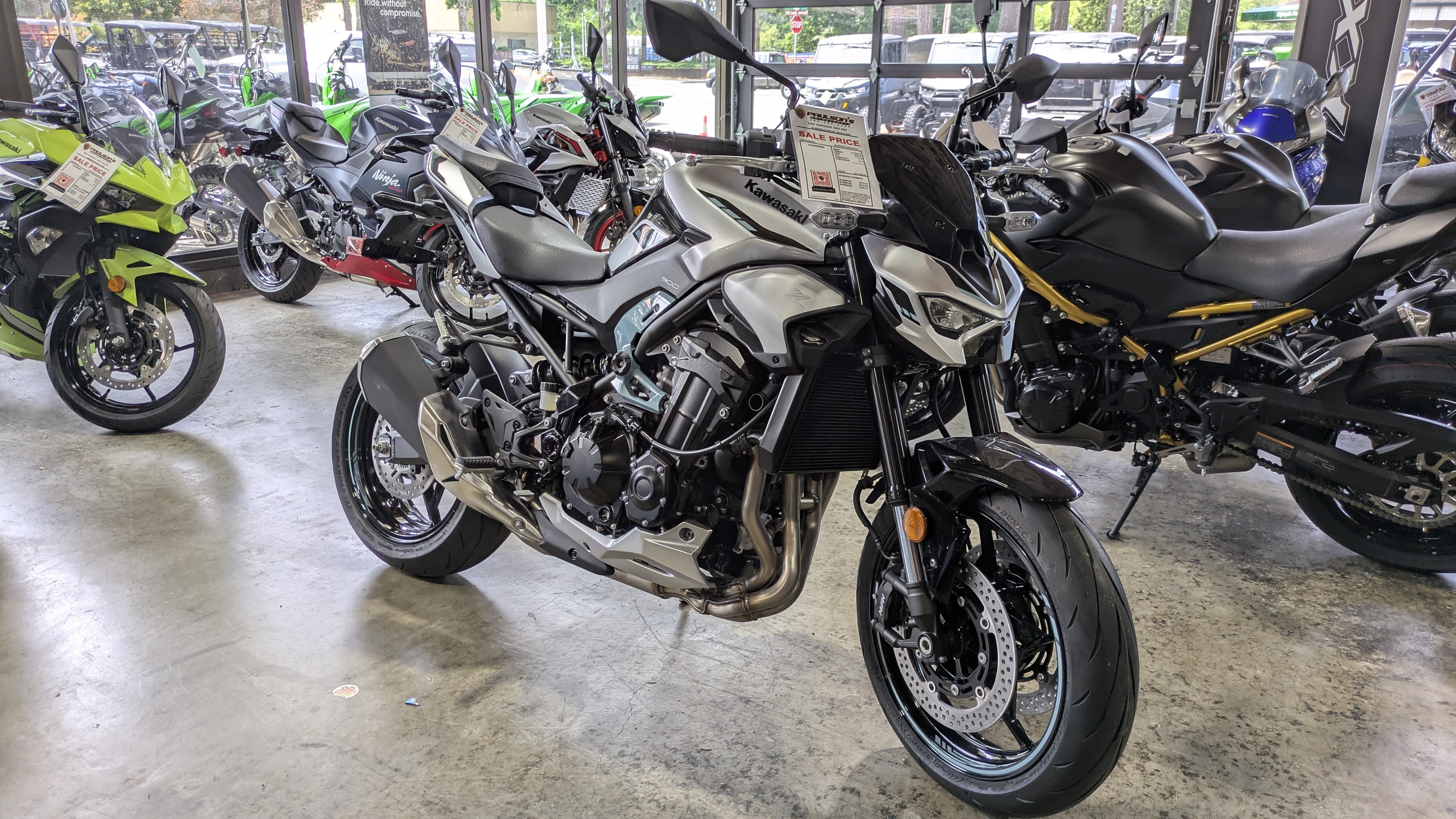 2025 Kawasaki Z900 ABS 1