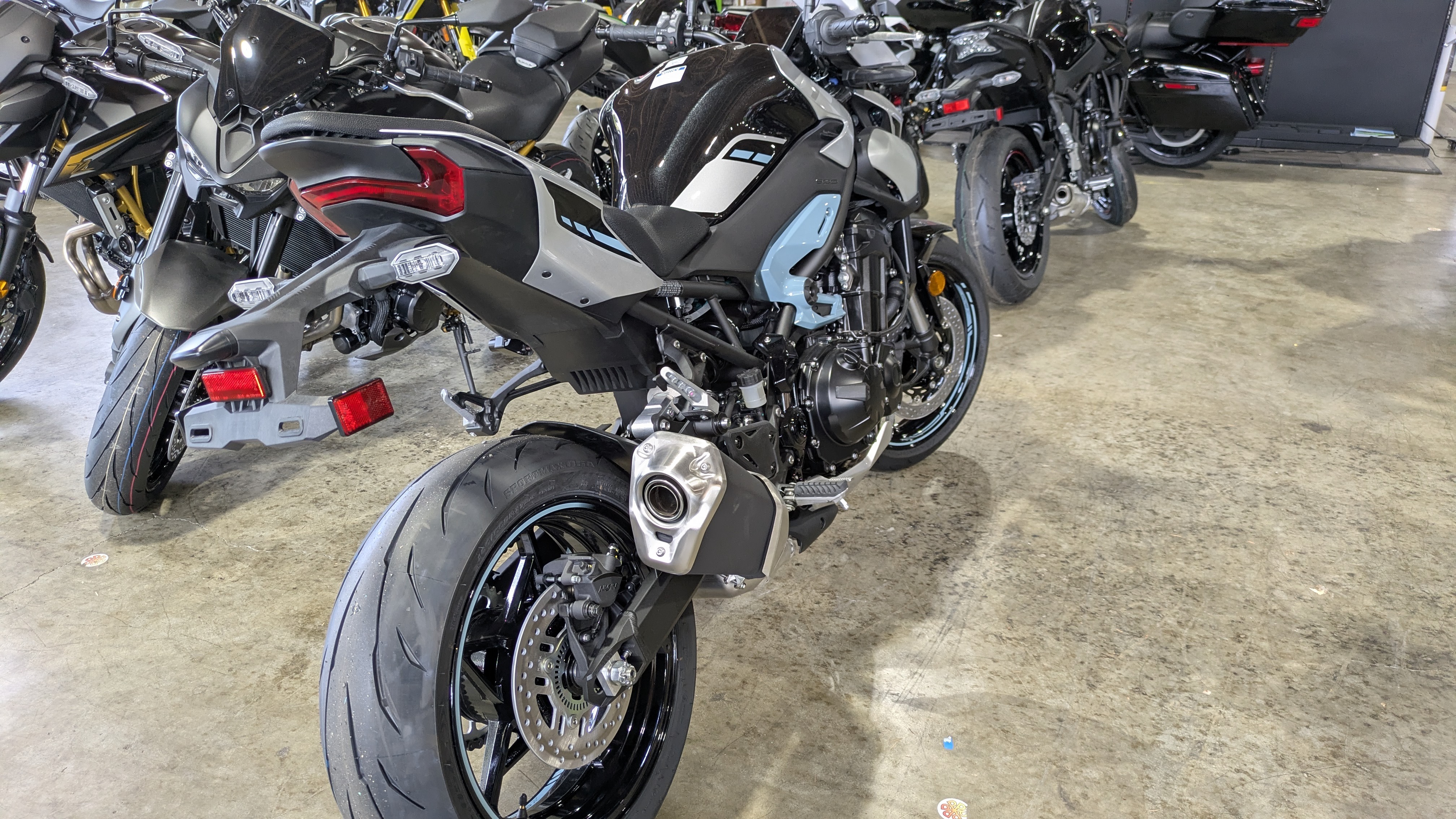 2025 Kawasaki Z900 ABS 3