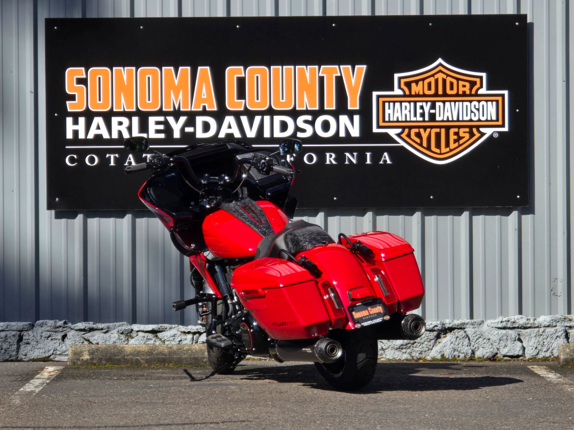 2025 Harley-Davidson CVO™ Road Glide® ST in Cotati, California - Photo 4