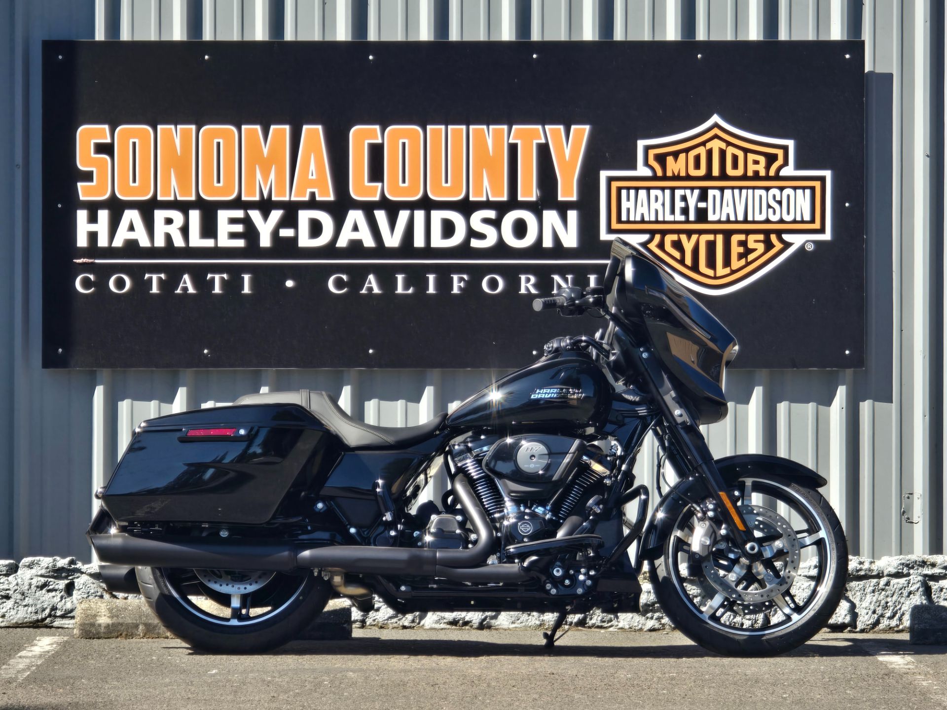2025 Harley-Davidson Street Glide® in Cotati, California - Photo 1