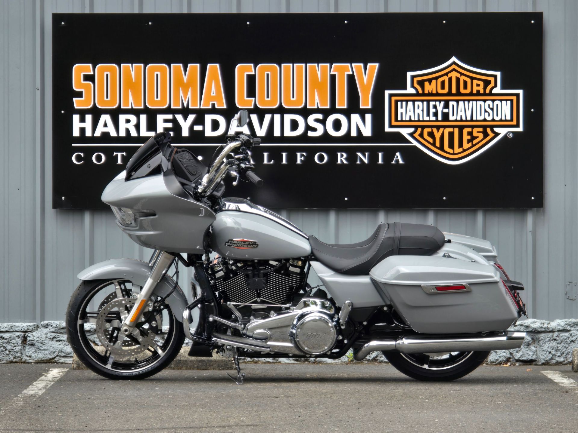 2025 Harley-Davidson Road Glide® in Cotati, California - Photo 3