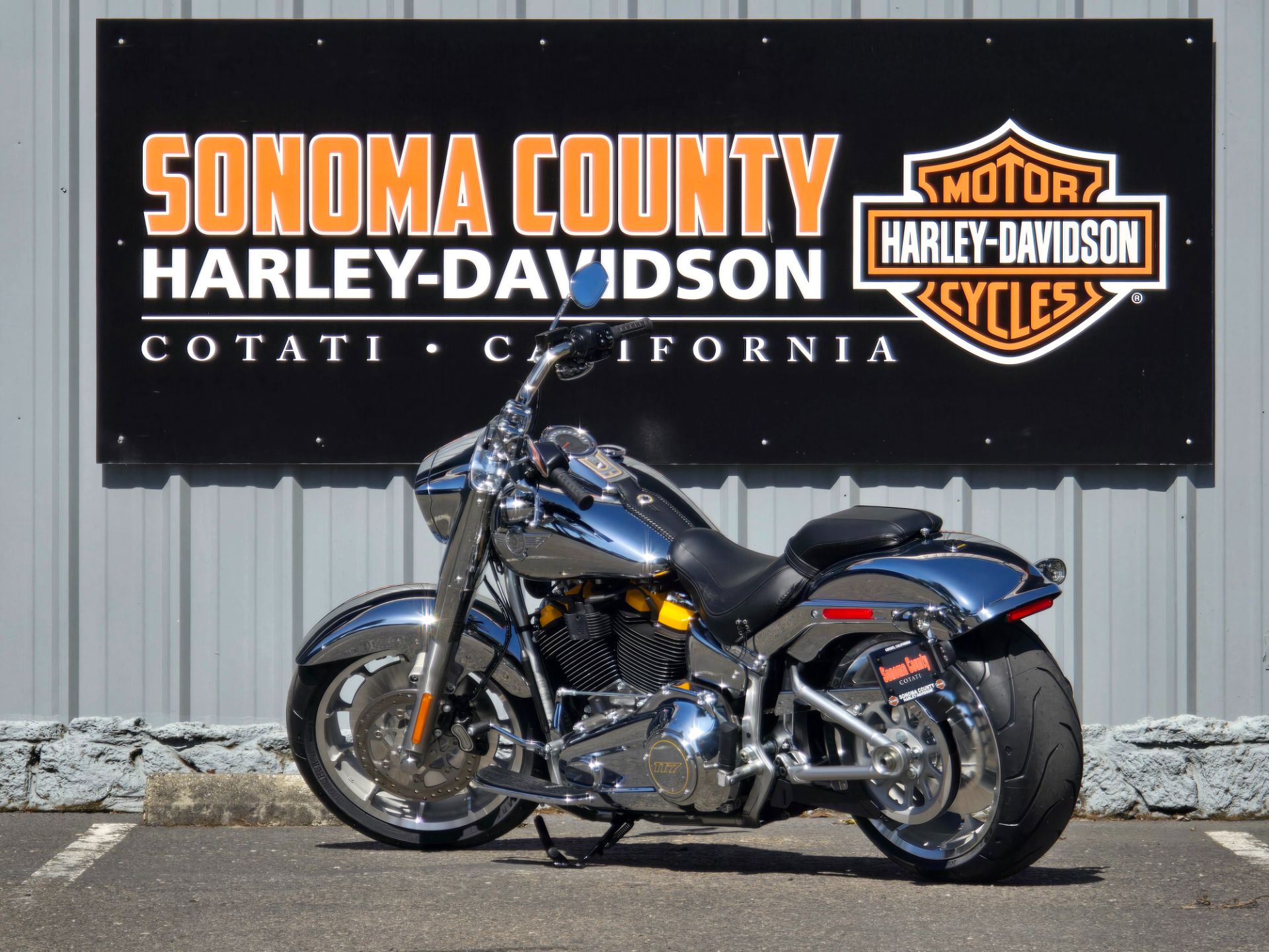 2025 Harley-Davidson Fat Boy® Gray Ghost in Cotati, California - Photo 4
