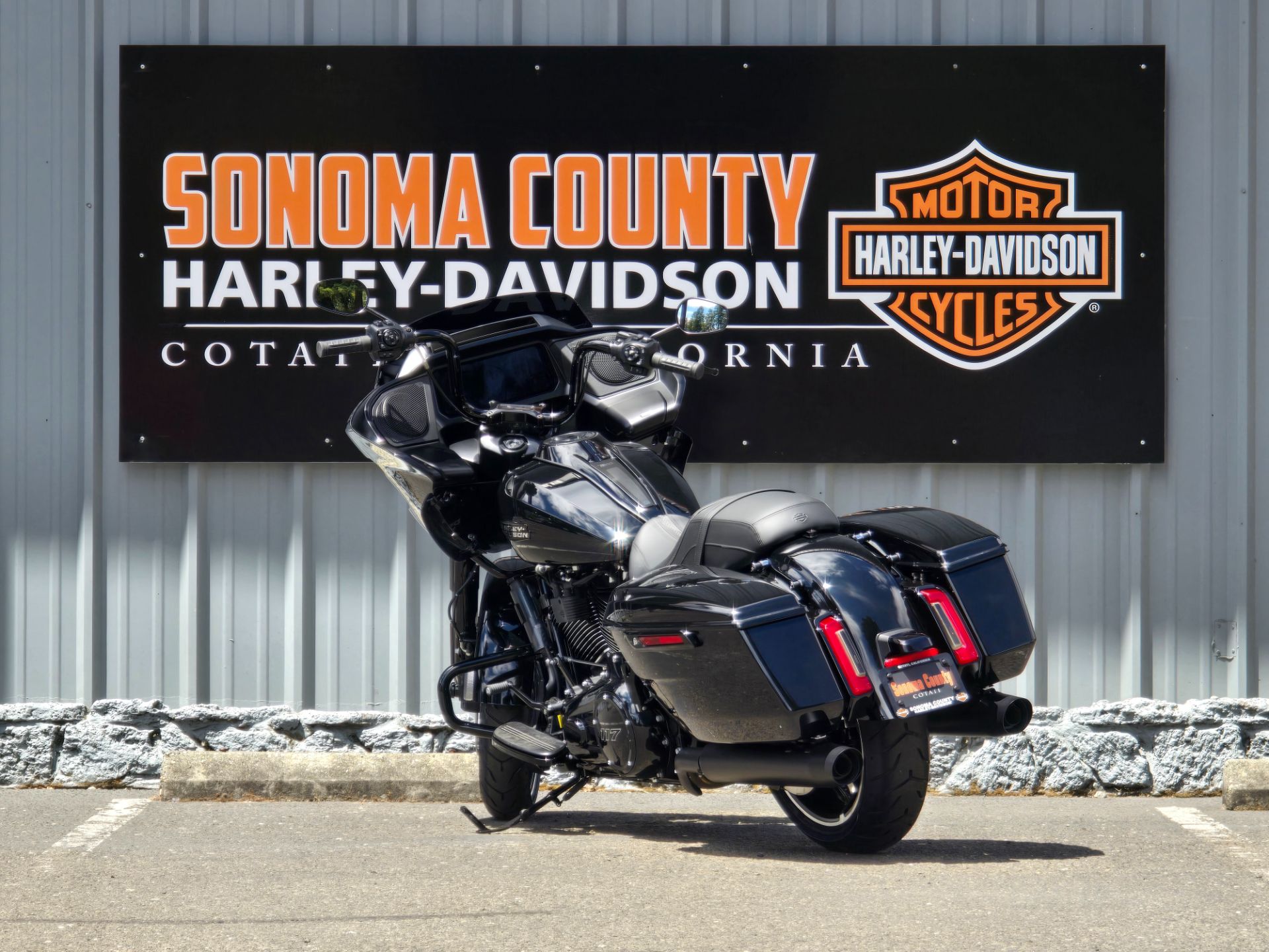 2025 Harley-Davidson Road Glide® in Cotati, California - Photo 4