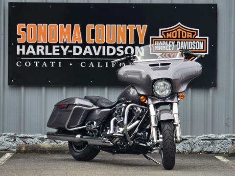 2014 Harley-Davidson Street Glide® Special in Cotati, California - Photo 2