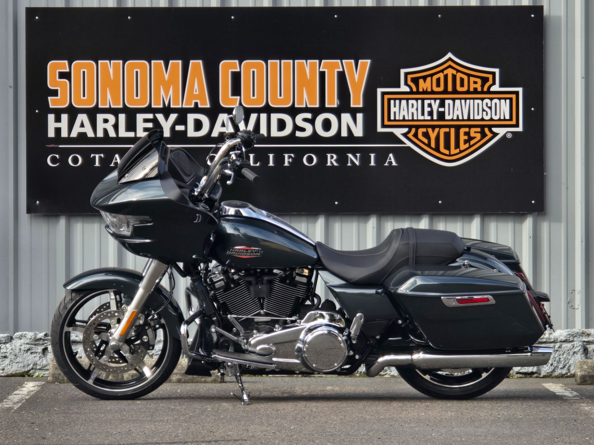 2025 Harley-Davidson Road Glide® in Cotati, California - Photo 3