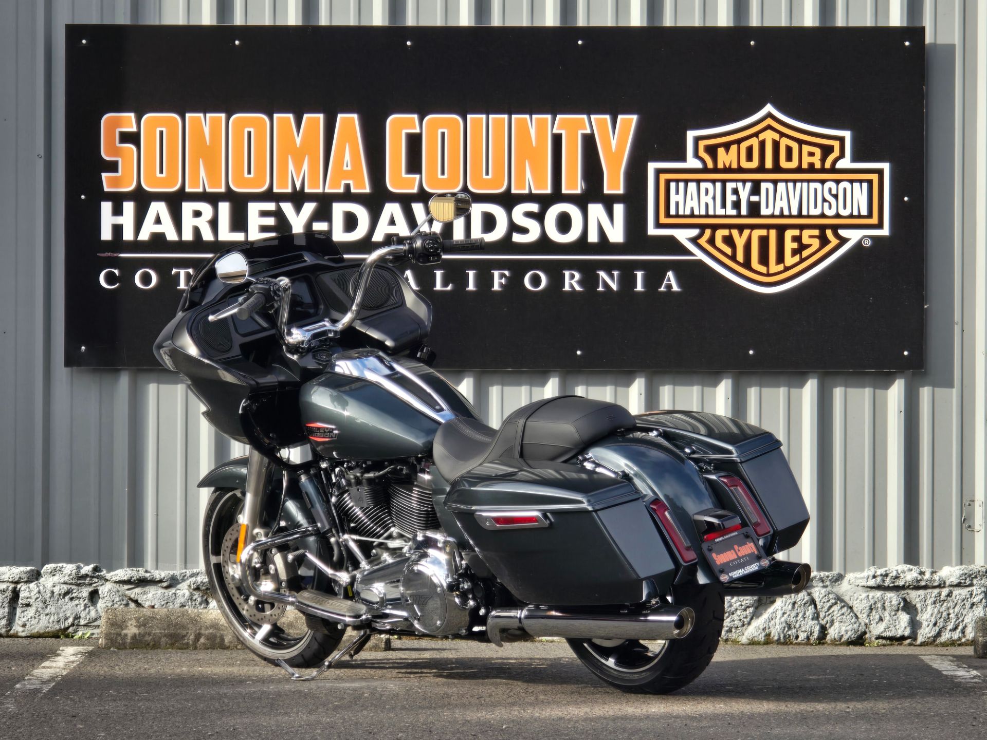 2025 Harley-Davidson Road Glide® in Cotati, California - Photo 4
