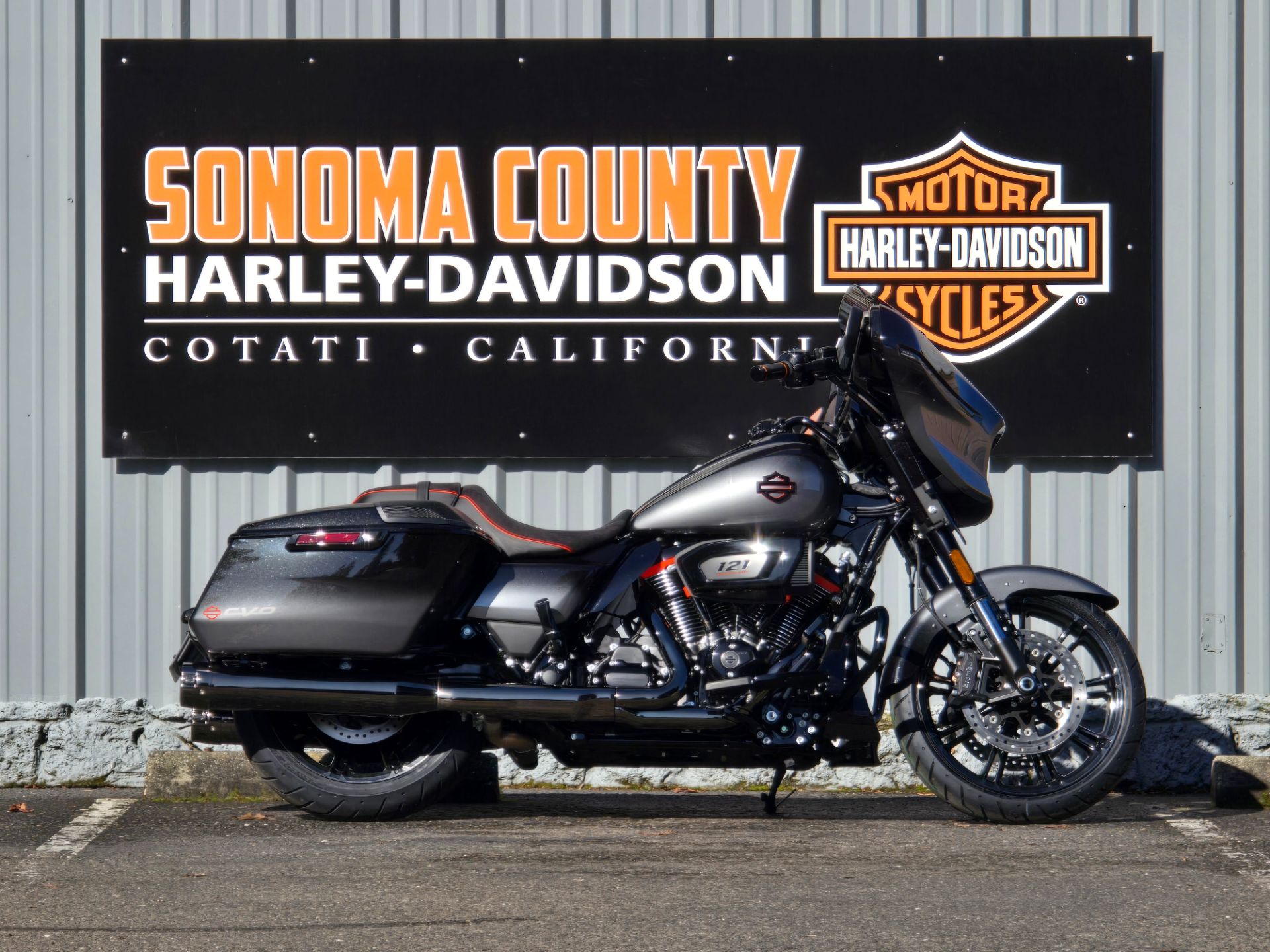 2025 Harley-Davidson CVO™ Street Glide® in Cotati, California - Photo 1