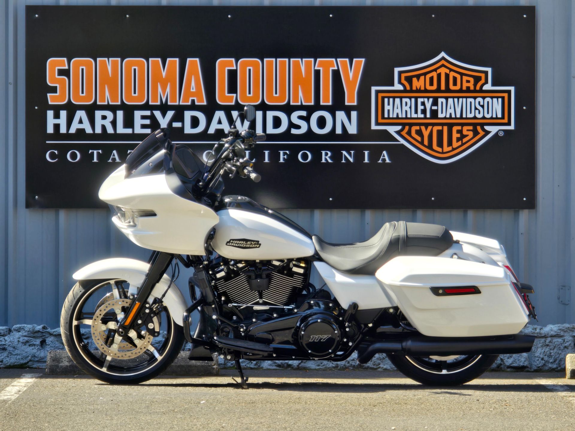 2025 Harley-Davidson Road Glide® in Cotati, California - Photo 3