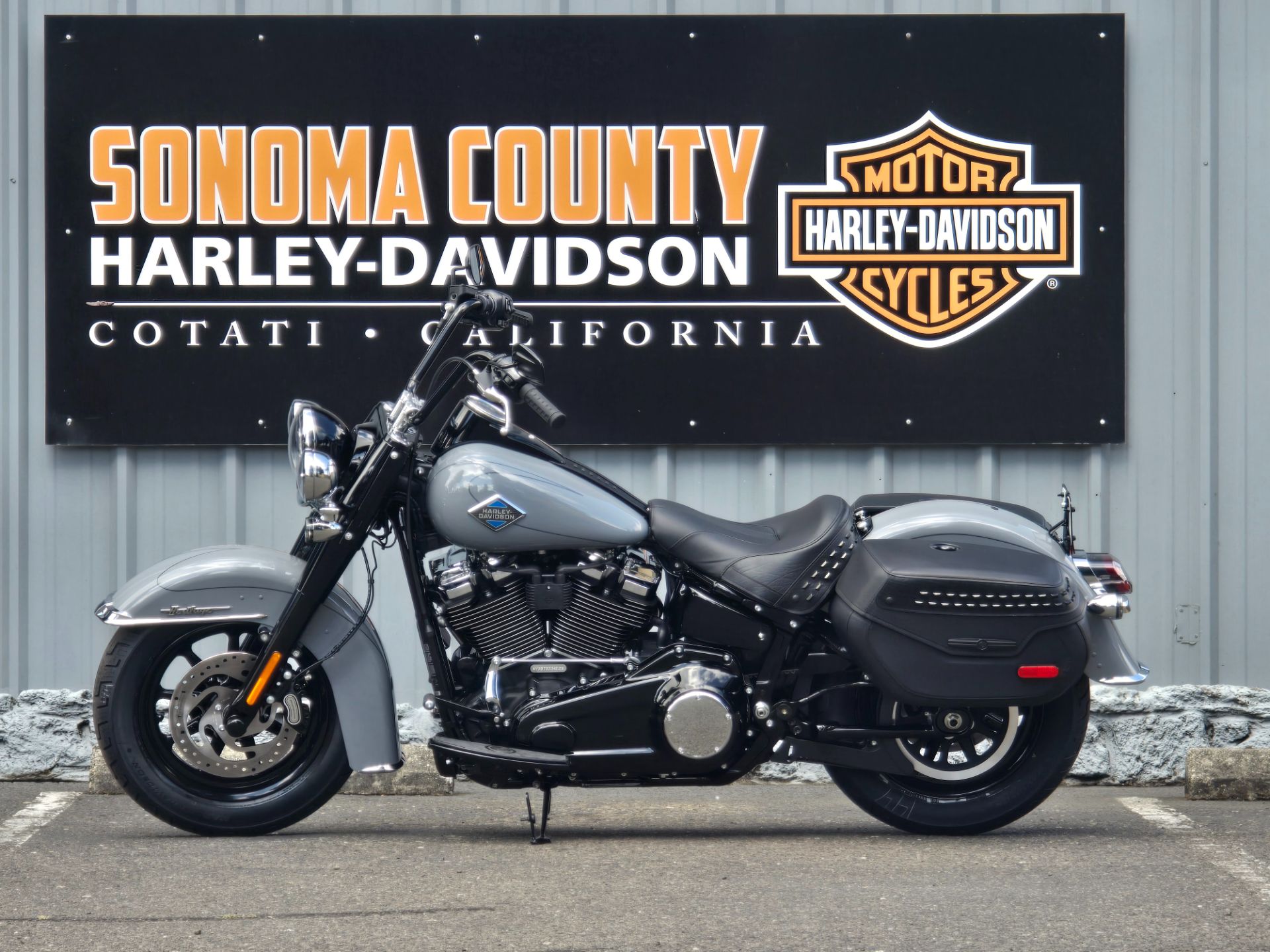 2026 Harley-Davidson Heritage Classic in Cotati, California - Photo 3