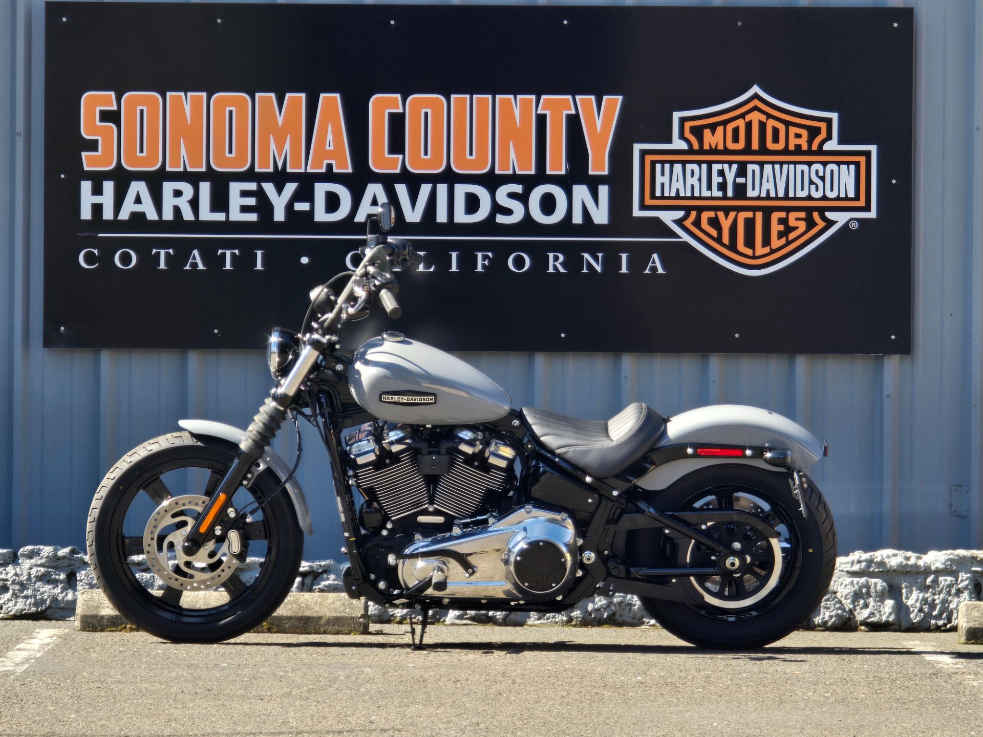 2026 Harley-Davidson Street Bob® in Cotati, California - Photo 3