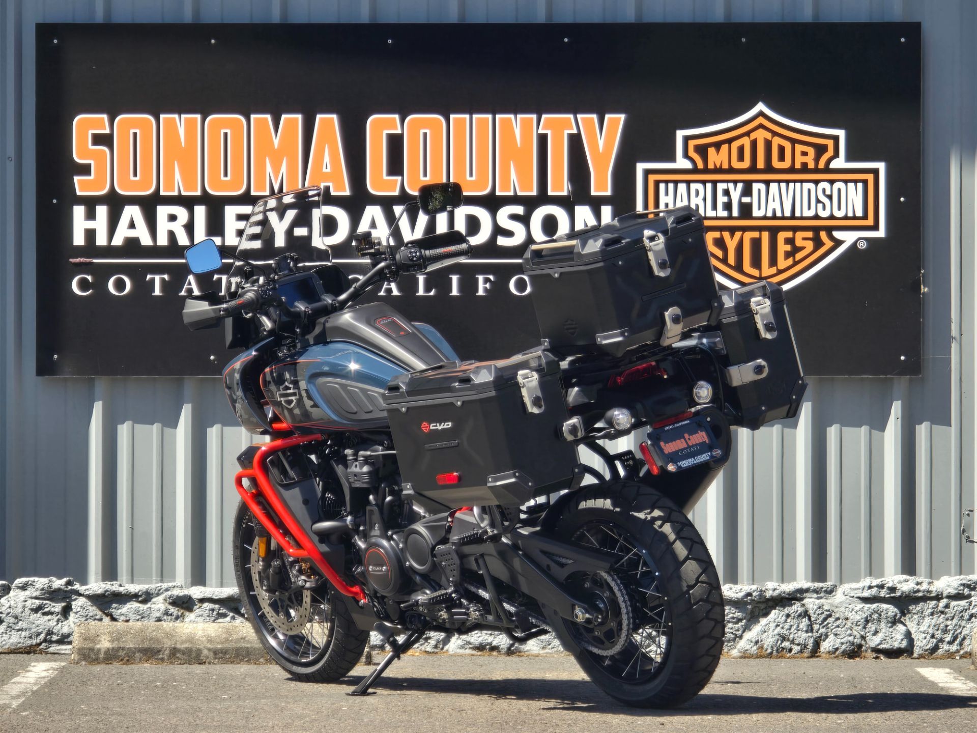 2025 Harley-Davidson CVO™ Pan America® in Cotati, California - Photo 4