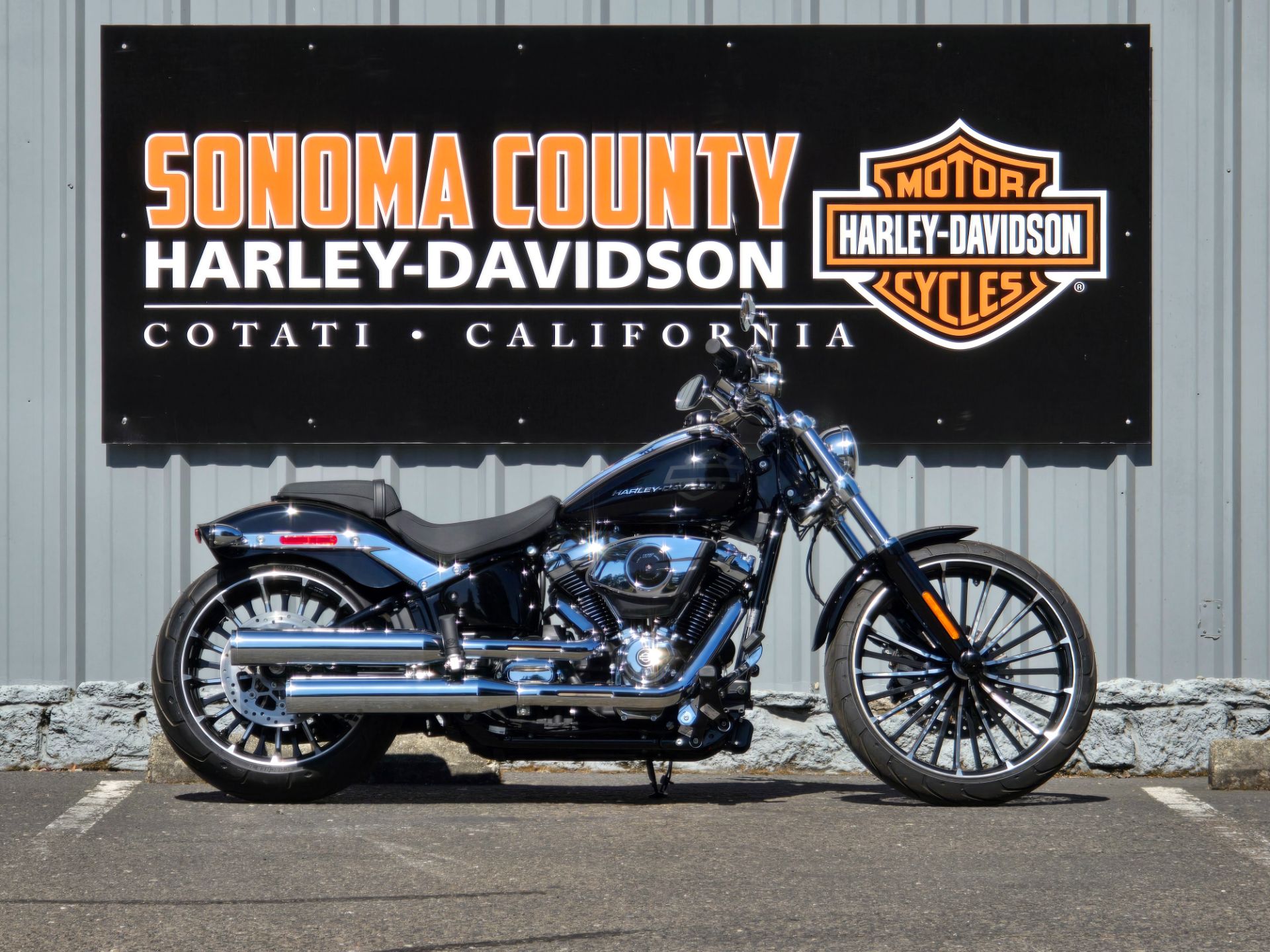 2025 Harley-Davidson Breakout® in Cotati, California - Photo 1