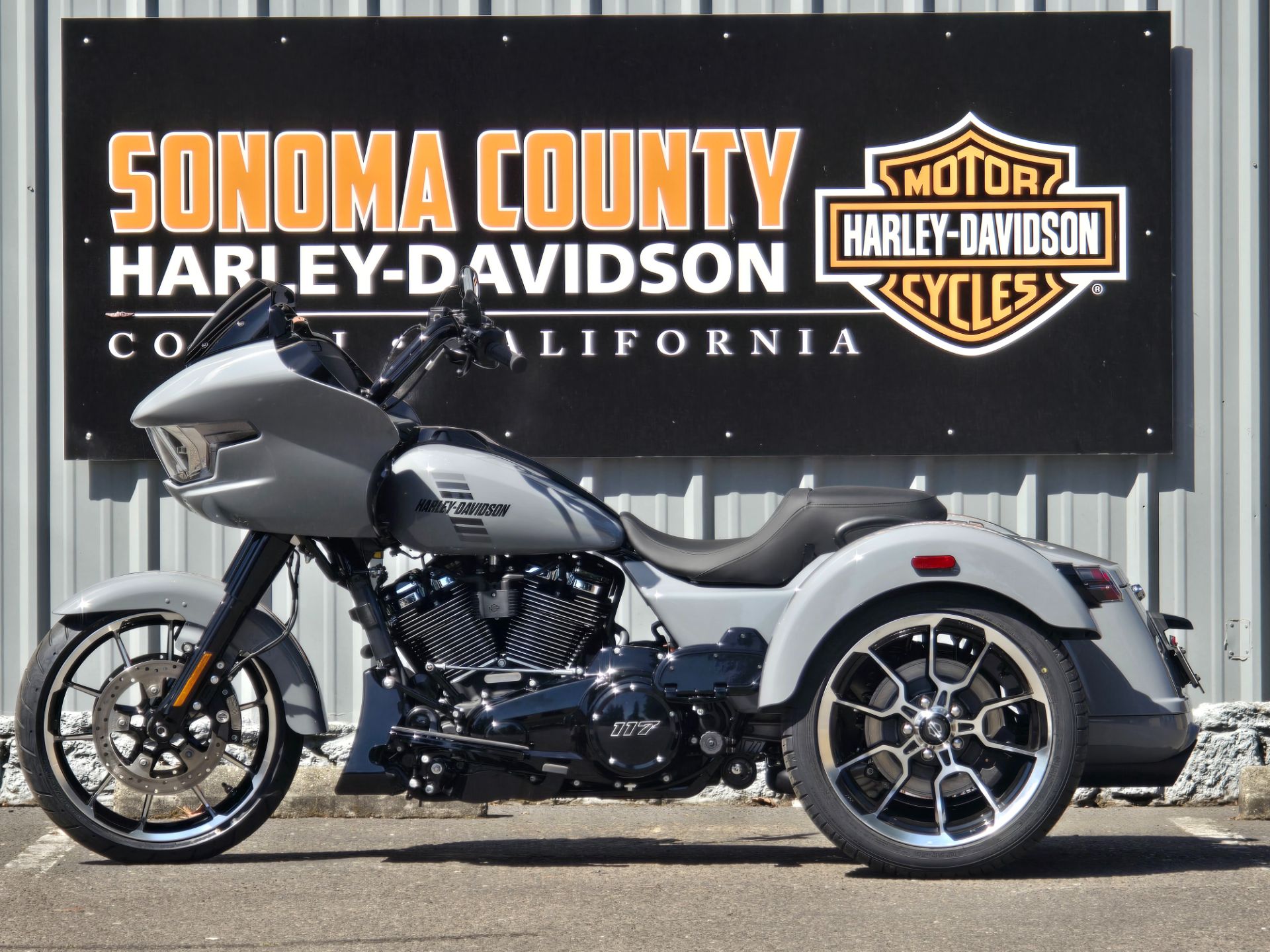 2026 Harley-Davidson Road Glide® 3 in Cotati, California - Photo 3