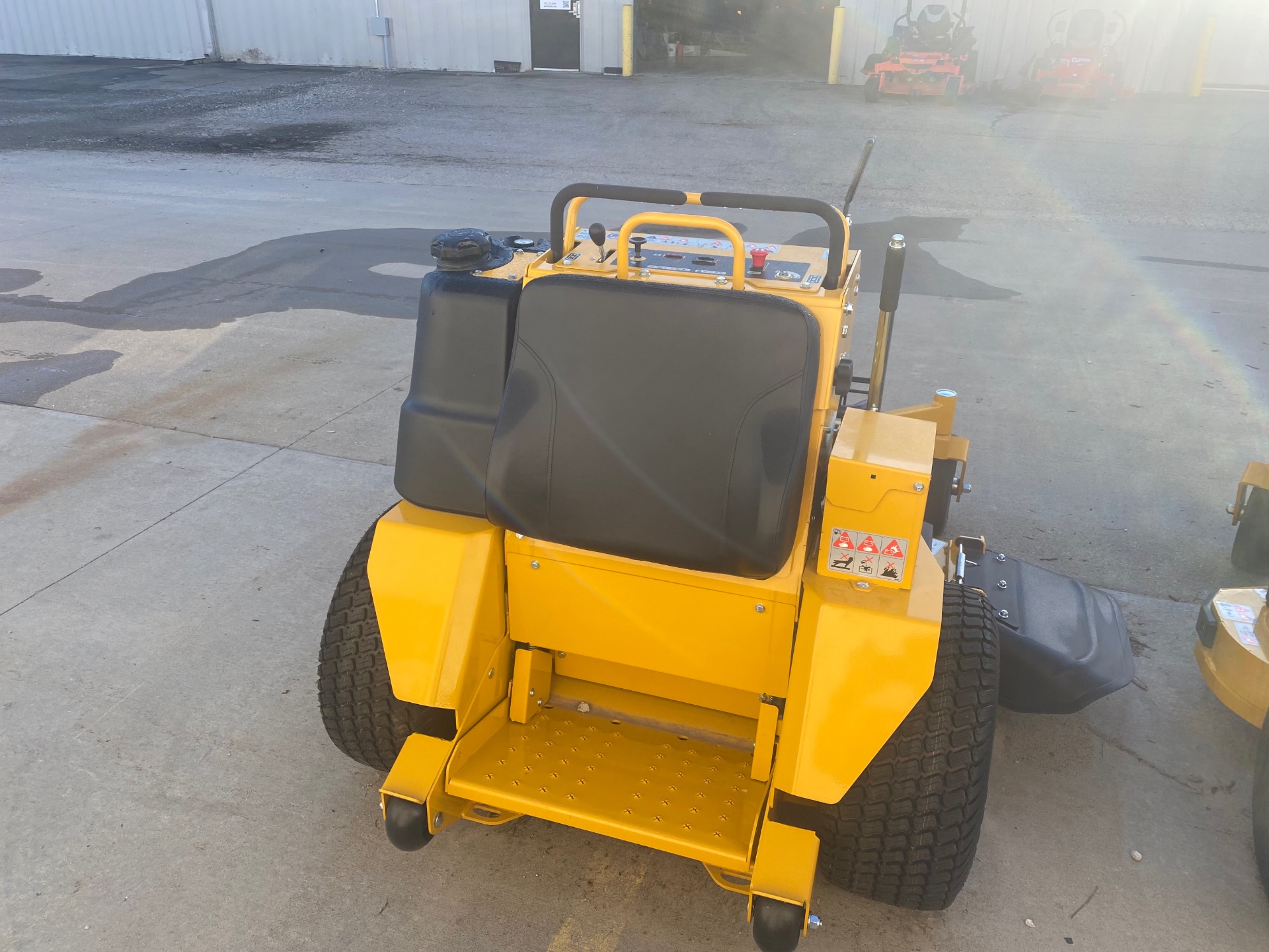 2025 Hustler Turf Equipment Super S 48 in. Kawasaki FX691 22 hp in Topeka, Kansas - Photo 2