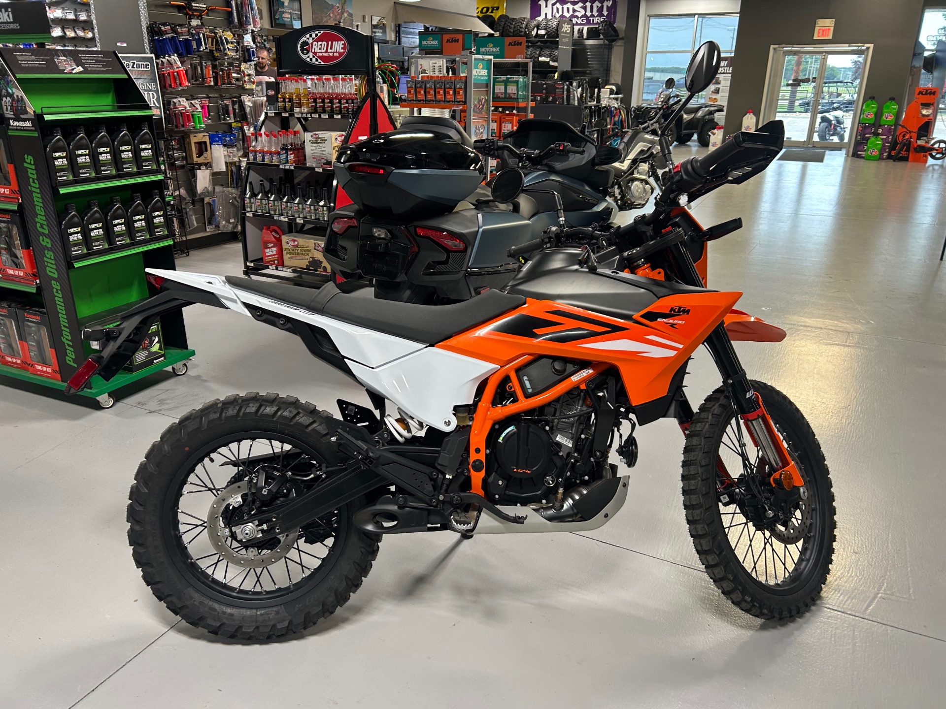 2025 KTM 390 Enduro R in Topeka, Kansas - Photo 2
