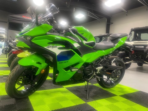 2026 Kawasaki Ninja® 500 SE ABS in Topeka, Kansas - Photo 1