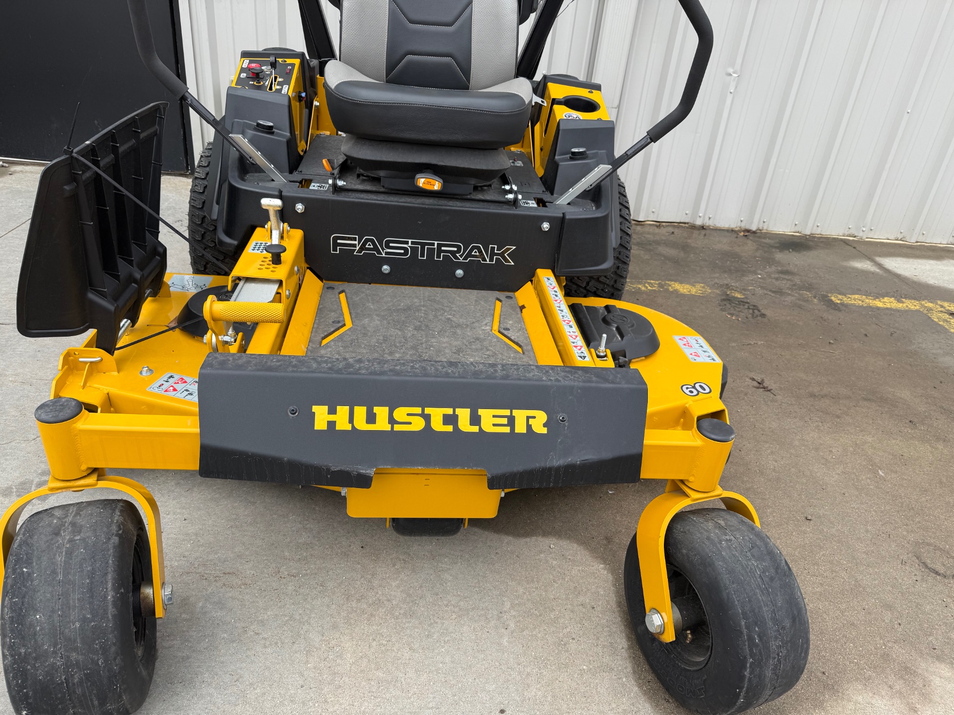 2025 Hustler Turf Equipment FasTrak 60 in. Kawasaki FT730 24 hp in Topeka, Kansas - Photo 4