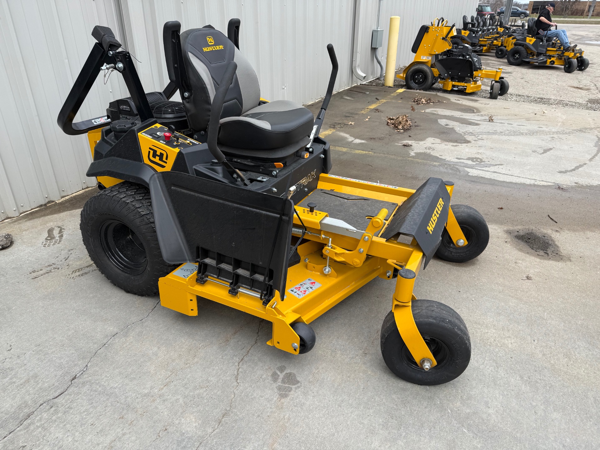 2025 Hustler Turf Equipment FasTrak 60 in. Kawasaki FT730 24 hp in Topeka, Kansas - Photo 5